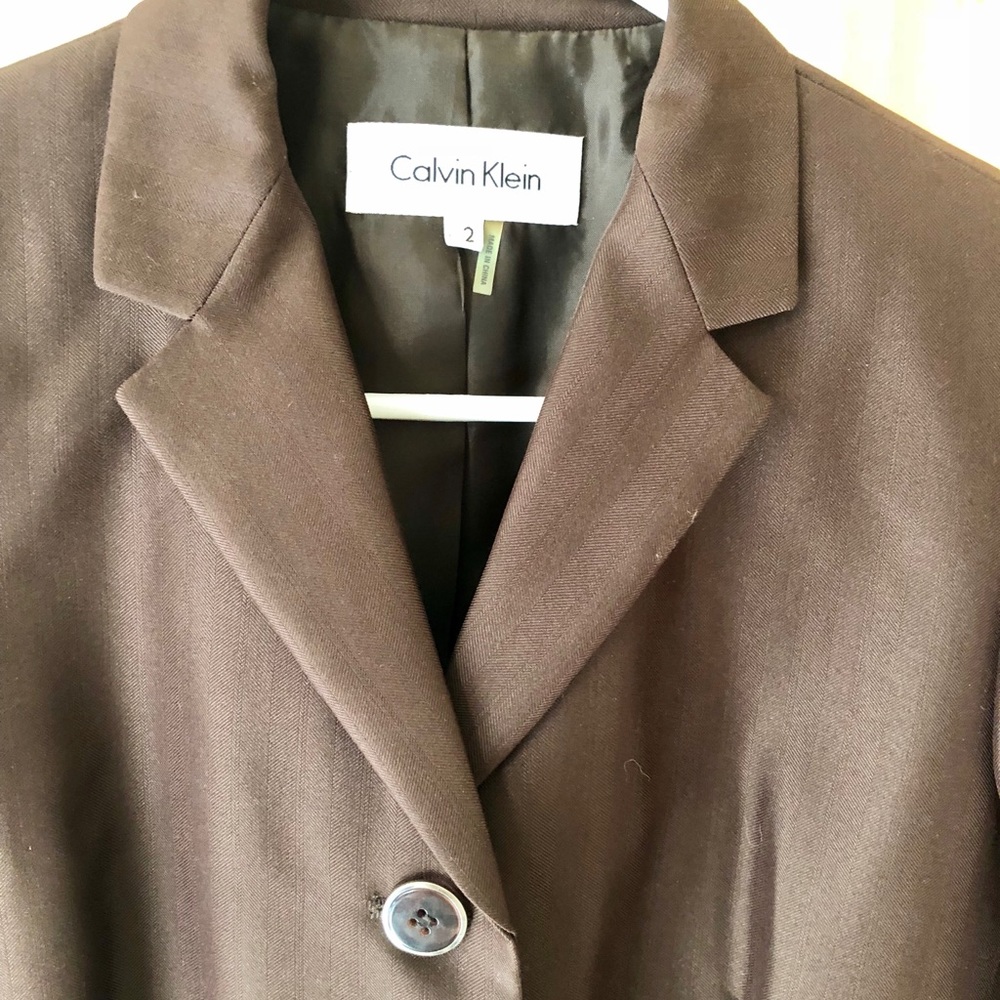 Calvin Klein size 2 light brown skirt suit